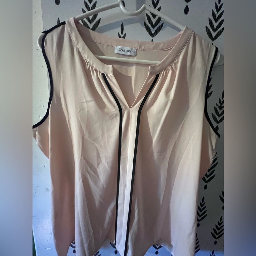 Pink Calvin Klein dress shirt women’s large